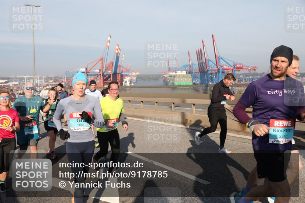 03.10.2025 - Köhlbrandbrückenlauf Yannick Fuchs http://msf.ph/oto/9178785 03.10.2025 08:50:46 Position 2 3051, 2242 meine-sportfotos.de