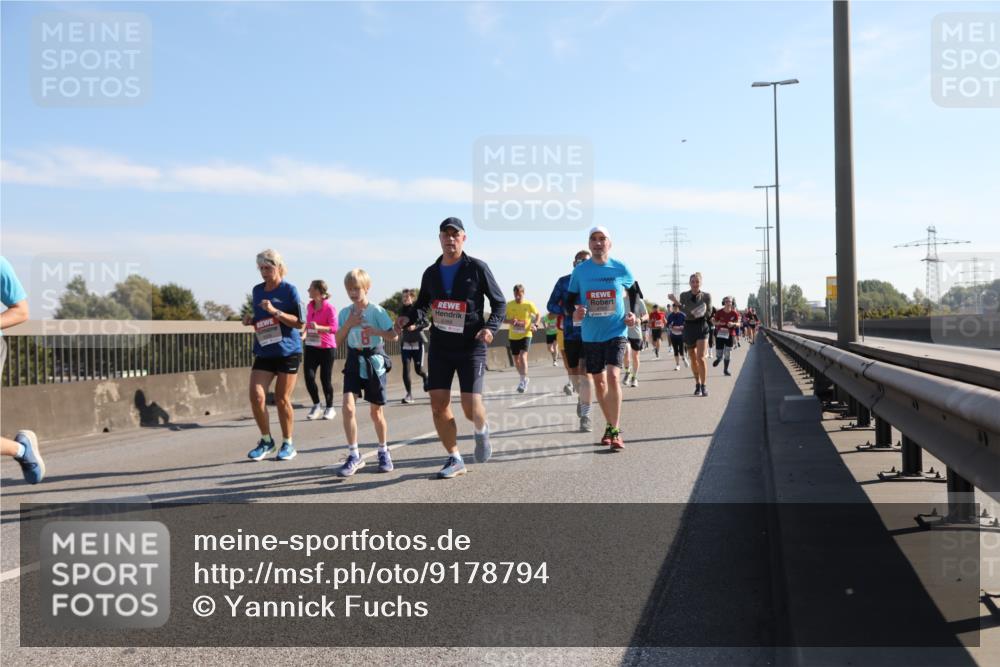 03.10.2025 - Köhlbrandbrückenlauf Yannick Fuchs http://msf.ph/oto/9178794 03.10.2025 11:18:30 Position 3  meine-sportfotos.de