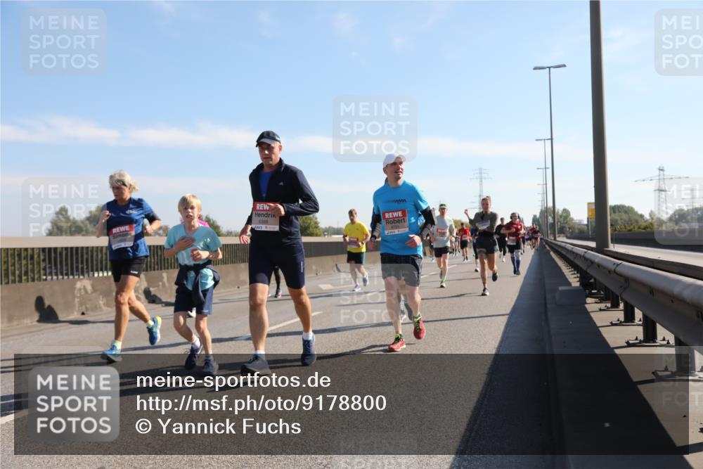 03.10.2025 - Köhlbrandbrückenlauf Yannick Fuchs http://msf.ph/oto/9178800 03.10.2025 11:18:30 Position 3 6388 meine-sportfotos.de