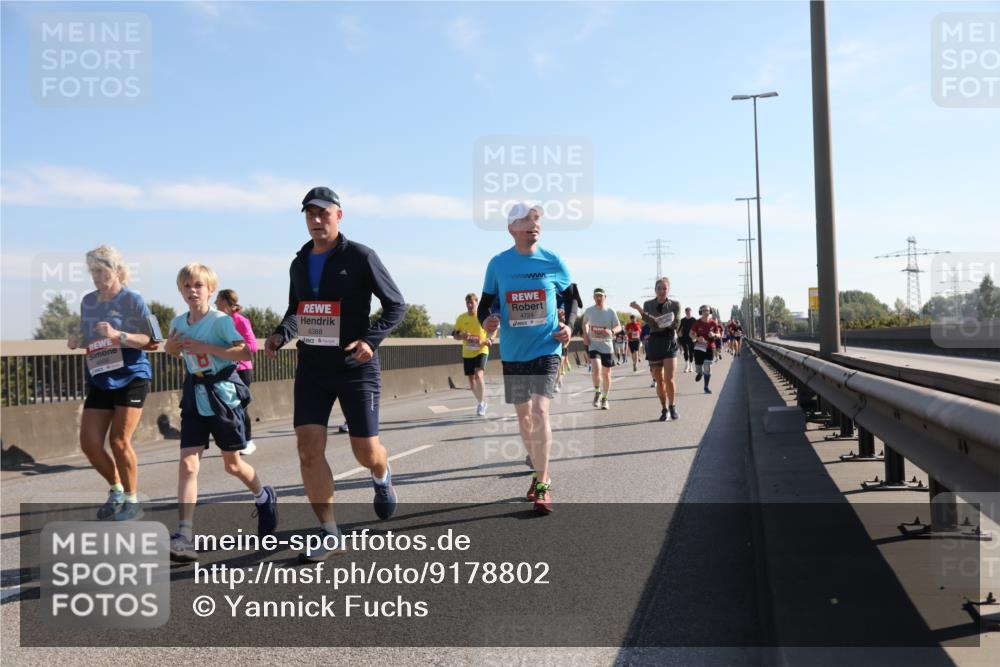 03.10.2025 - Köhlbrandbrückenlauf Yannick Fuchs http://msf.ph/oto/9178802 03.10.2025 11:18:30 Position 3 6388, 4724 meine-sportfotos.de