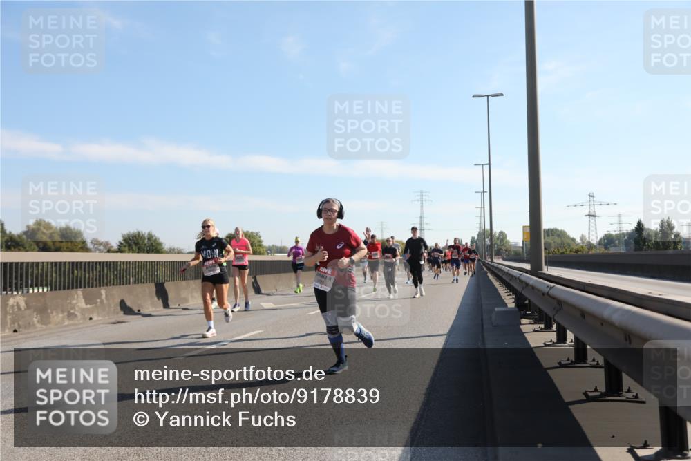 03.10.2025 - Köhlbrandbrückenlauf Yannick Fuchs http://msf.ph/oto/9178839 03.10.2025 11:18:34 Position 3  meine-sportfotos.de