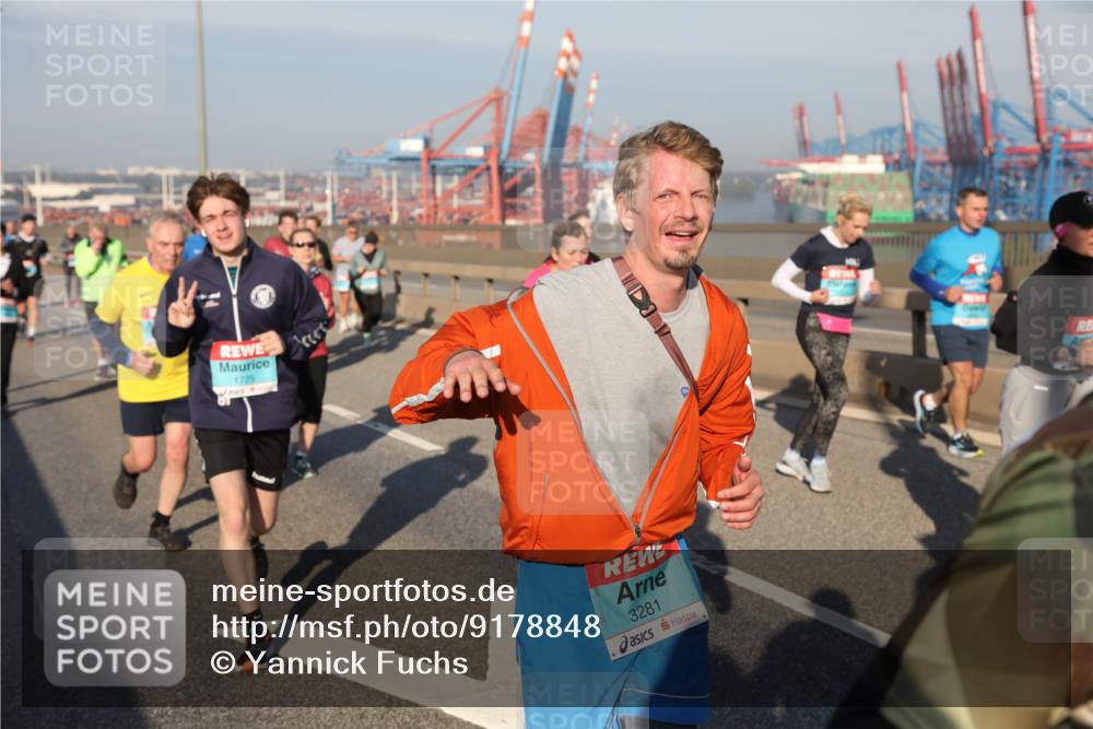 03.10.2025 - Köhlbrandbrückenlauf Yannick Fuchs http://msf.ph/oto/9178848 03.10.2025 08:50:53 Position 2 1725, 3281 meine-sportfotos.de
