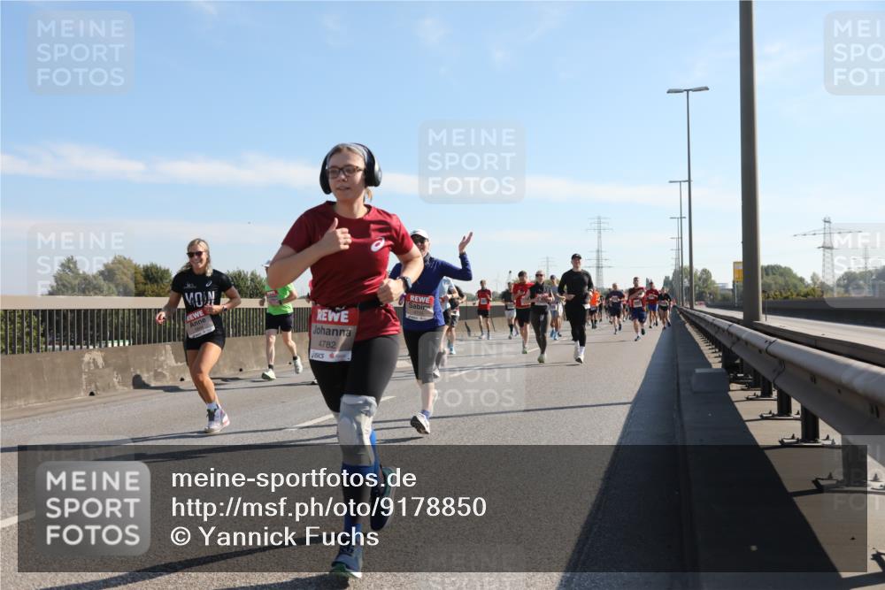 03.10.2025 - Köhlbrandbrückenlauf Yannick Fuchs http://msf.ph/oto/9178850 03.10.2025 11:18:35 Position 3 4782, 4710 meine-sportfotos.de