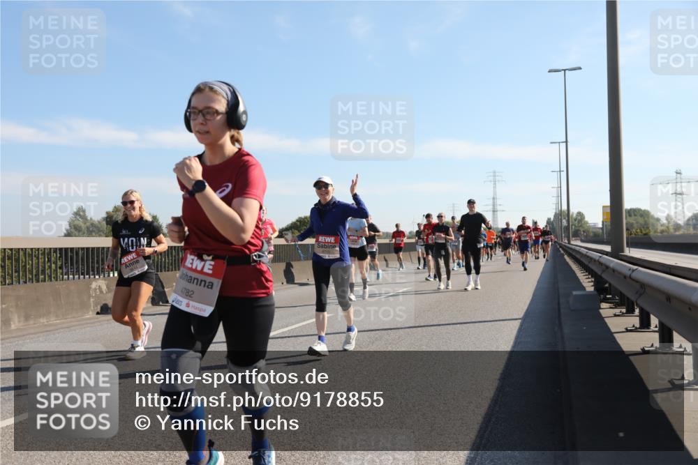 03.10.2025 - Köhlbrandbrückenlauf Yannick Fuchs http://msf.ph/oto/9178855 03.10.2025 11:18:36 Position 3 5644, 4782, 4710 meine-sportfotos.de