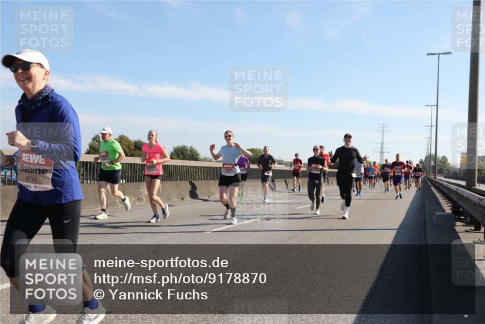 03.10.2025 - Köhlbrandbrückenlauf Yannick Fuchs http://msf.ph/oto/9178870 03.10.2025 11:18:37 Position 3 4710 meine-sportfotos.de