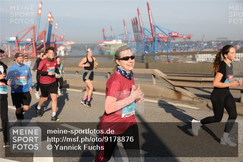 03.10.2025 - Köhlbrandbrückenlauf Yannick Fuchs http://msf.ph/oto/9178876 03.10.2025 08:50:56 Position 2 1484, 3839 meine-sportfotos.de
