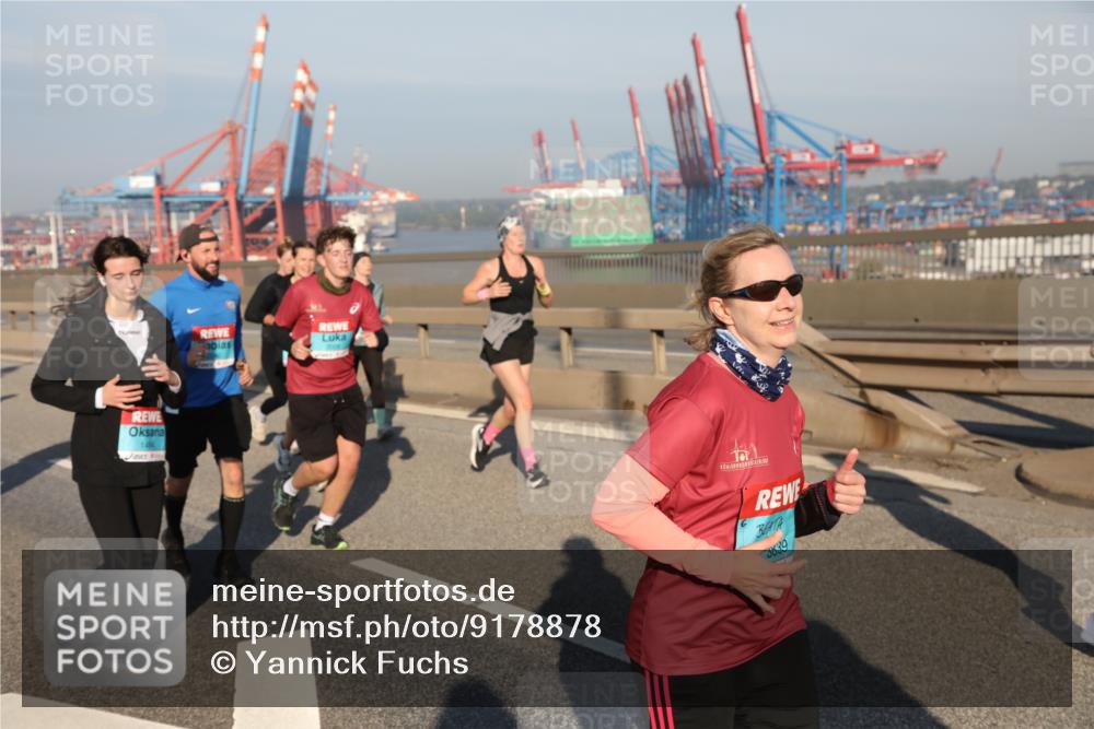 03.10.2025 - Köhlbrandbrückenlauf Yannick Fuchs http://msf.ph/oto/9178878 03.10.2025 08:50:56 Position 2 3839 meine-sportfotos.de