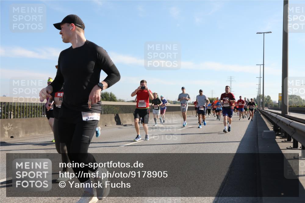 03.10.2025 - Köhlbrandbrückenlauf Yannick Fuchs http://msf.ph/oto/9178905 03.10.2025 11:18:40 Position 3  meine-sportfotos.de