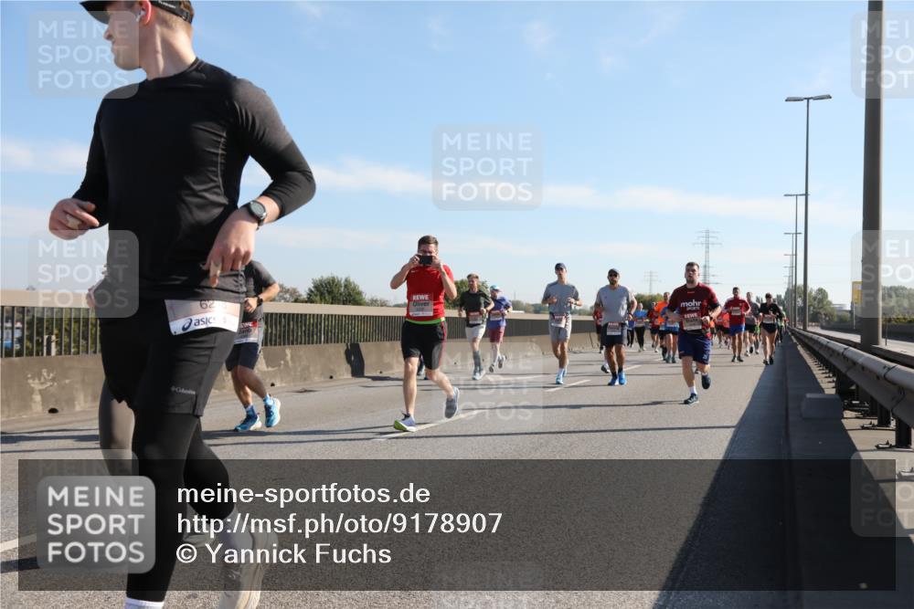 03.10.2025 - Köhlbrandbrückenlauf Yannick Fuchs http://msf.ph/oto/9178907 03.10.2025 11:18:40 Position 3 62 meine-sportfotos.de
