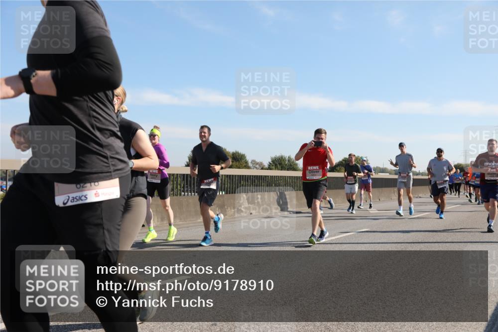 03.10.2025 - Köhlbrandbrückenlauf Yannick Fuchs http://msf.ph/oto/9178910 03.10.2025 11:18:40 Position 3 0210 meine-sportfotos.de