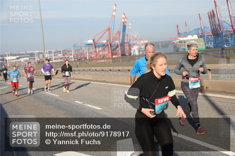 03.10.2025 - Köhlbrandbrückenlauf Yannick Fuchs http://msf.ph/oto/9178917 03.10.2025 08:51:04 Position 2 375, 2421 meine-sportfotos.de