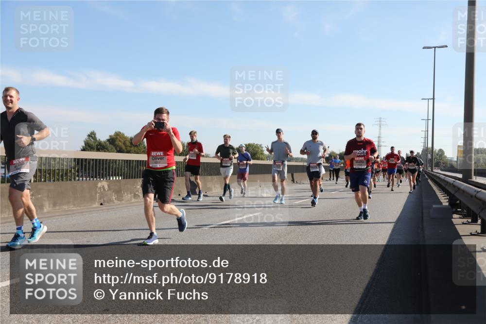03.10.2025 - Köhlbrandbrückenlauf Yannick Fuchs http://msf.ph/oto/9178918 03.10.2025 11:18:41 Position 3 6202 meine-sportfotos.de
