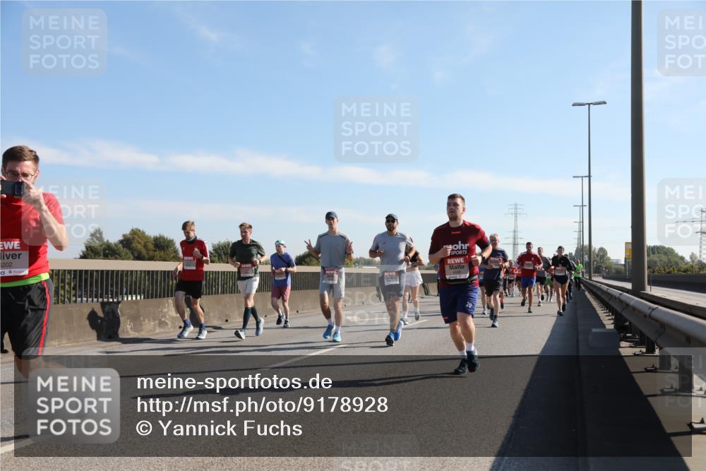 03.10.2025 - Köhlbrandbrückenlauf Yannick Fuchs http://msf.ph/oto/9178928 03.10.2025 11:18:41 Position 3 5202 meine-sportfotos.de