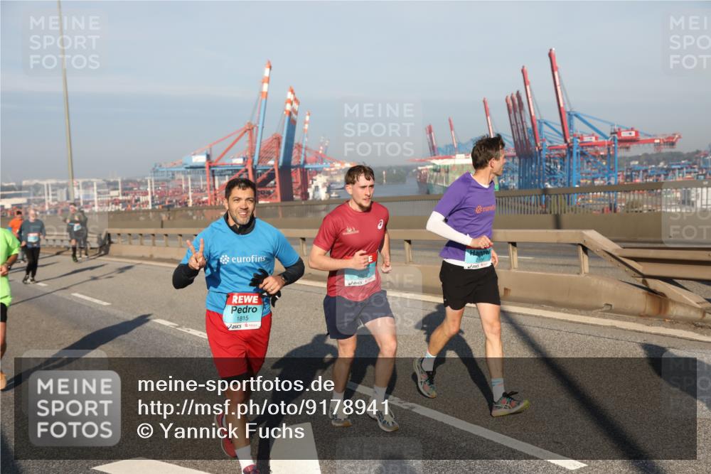 03.10.2025 - Köhlbrandbrückenlauf Yannick Fuchs http://msf.ph/oto/9178941 03.10.2025 08:51:10 Position 2 1815 meine-sportfotos.de