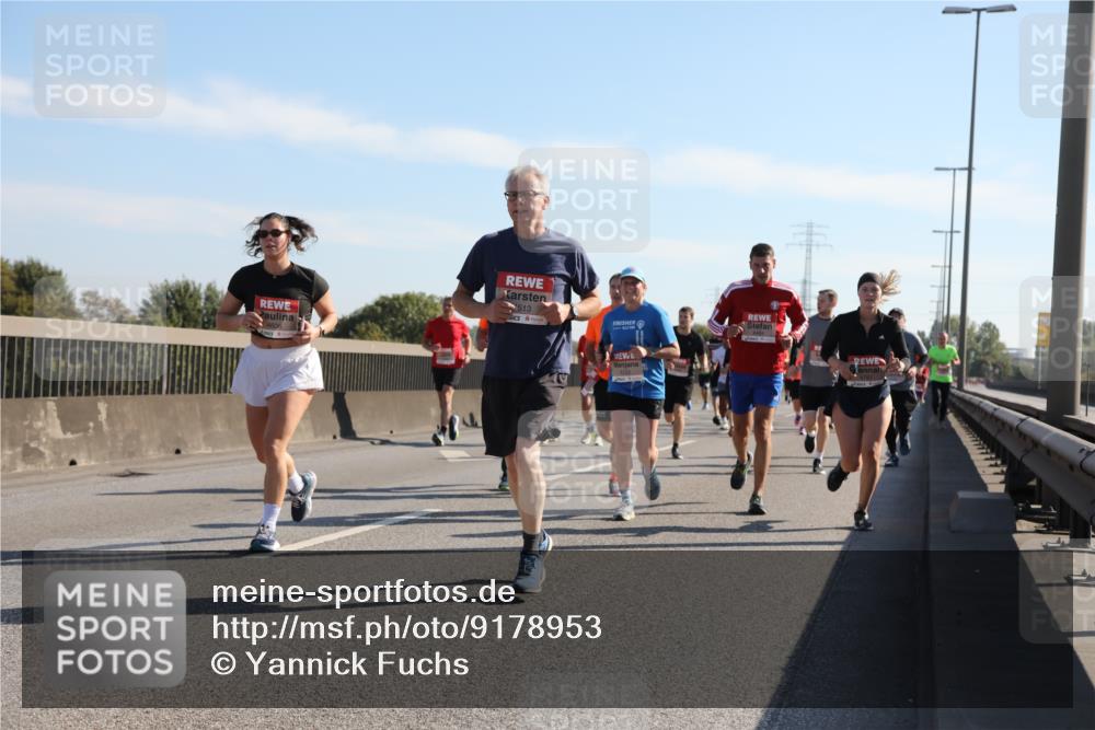 03.10.2025 - Köhlbrandbrückenlauf Yannick Fuchs http://msf.ph/oto/9178953 03.10.2025 11:18:44 Position 3 4606, 513 meine-sportfotos.de