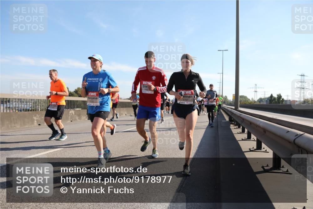 03.10.2025 - Köhlbrandbrückenlauf Yannick Fuchs http://msf.ph/oto/9178977 03.10.2025 11:18:46 Position 3 42, 2, 5722, 645, 4797 meine-sportfotos.de