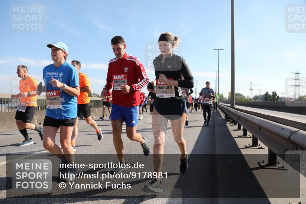 03.10.2025 - Köhlbrandbrückenlauf Yannick Fuchs http://msf.ph/oto/9178981 03.10.2025 11:18:47 Position 3 42, 2, 6454, 5722, 4797 meine-sportfotos.de
