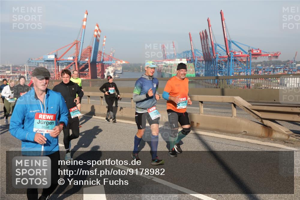 03.10.2025 - Köhlbrandbrückenlauf Yannick Fuchs http://msf.ph/oto/9178982 03.10.2025 08:51:21 Position 2 3558, 1760, 3736, 1593 meine-sportfotos.de