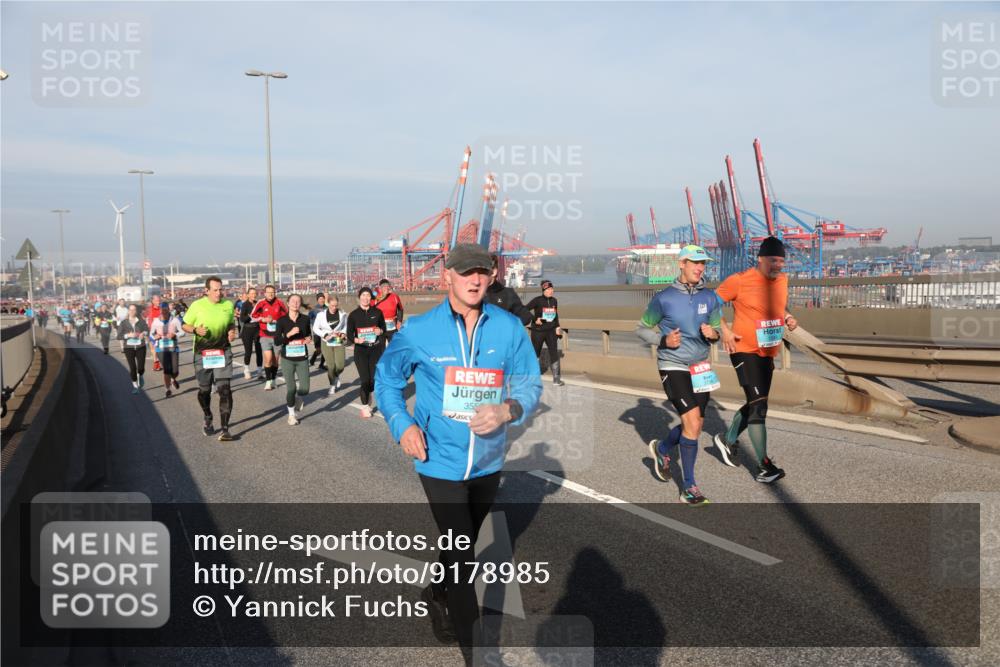 03.10.2025 - Köhlbrandbrückenlauf Yannick Fuchs http://msf.ph/oto/9178985 03.10.2025 08:51:22 Position 2 3550 meine-sportfotos.de