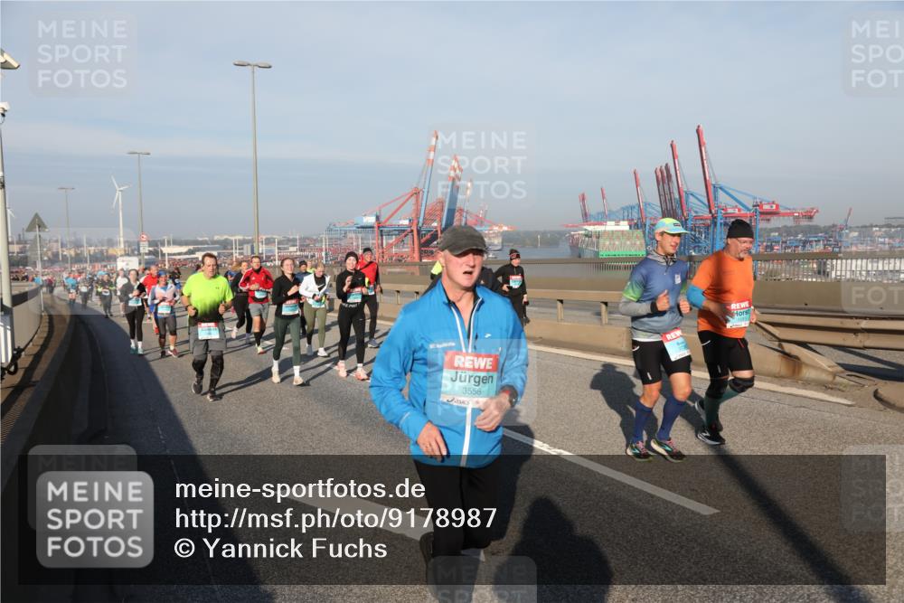 03.10.2025 - Köhlbrandbrückenlauf Yannick Fuchs http://msf.ph/oto/9178987 03.10.2025 08:51:22 Position 2 3558 meine-sportfotos.de