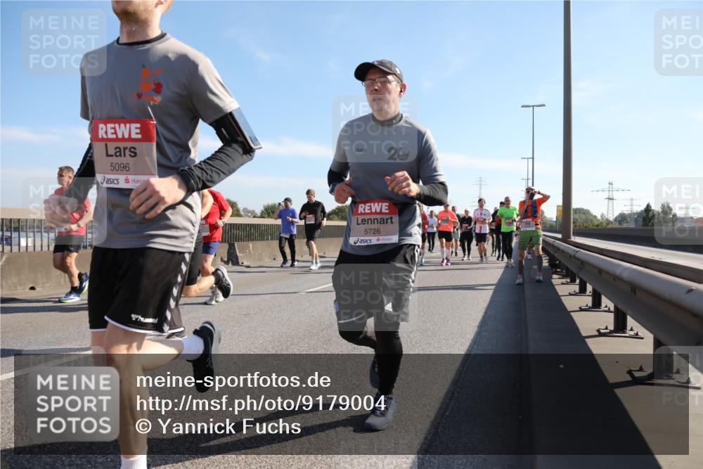 03.10.2025 - Köhlbrandbrückenlauf Yannick Fuchs http://msf.ph/oto/9179004 03.10.2025 11:18:49 Position 3 5096, 20, 5726 meine-sportfotos.de