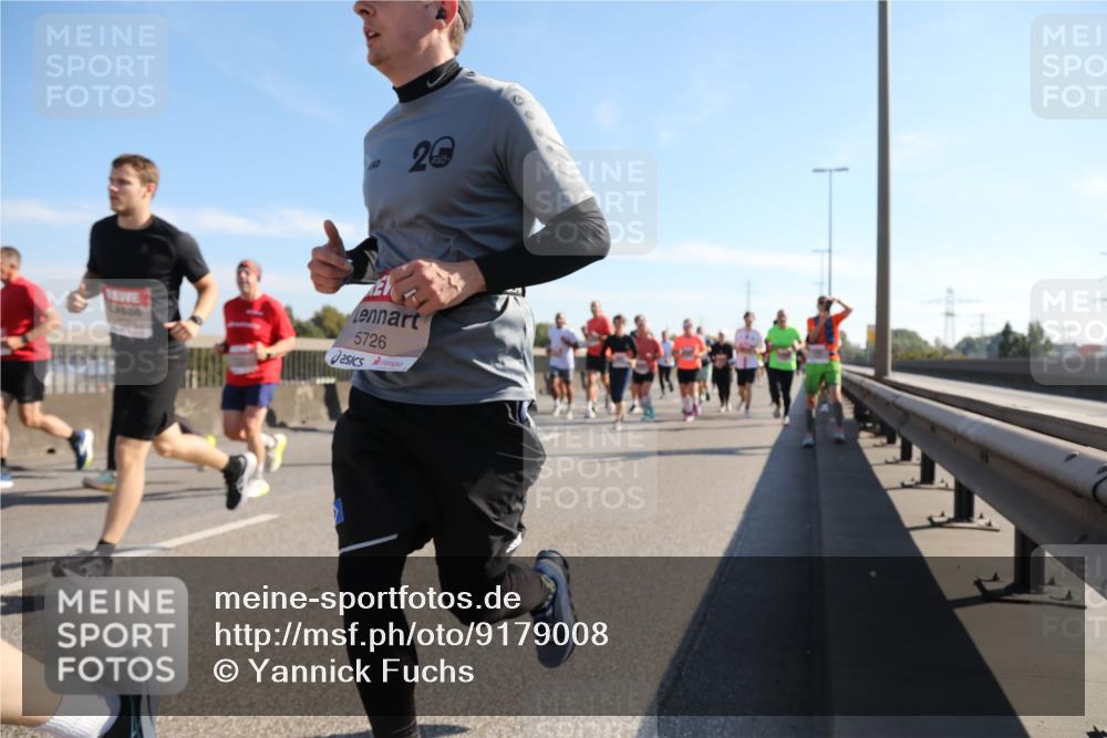 03.10.2025 - Köhlbrandbrückenlauf Yannick Fuchs http://msf.ph/oto/9179008 03.10.2025 11:18:49 Position 3 26, 5726 meine-sportfotos.de