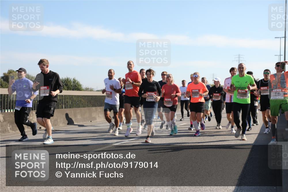 03.10.2025 - Köhlbrandbrückenlauf Yannick Fuchs http://msf.ph/oto/9179014 03.10.2025 11:18:50 Position 3 6849, 4406, 6040, 6069 meine-sportfotos.de