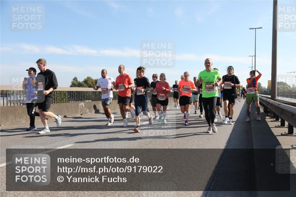 03.10.2025 - Köhlbrandbrückenlauf Yannick Fuchs http://msf.ph/oto/9179022 03.10.2025 11:18:51 Position 3  meine-sportfotos.de