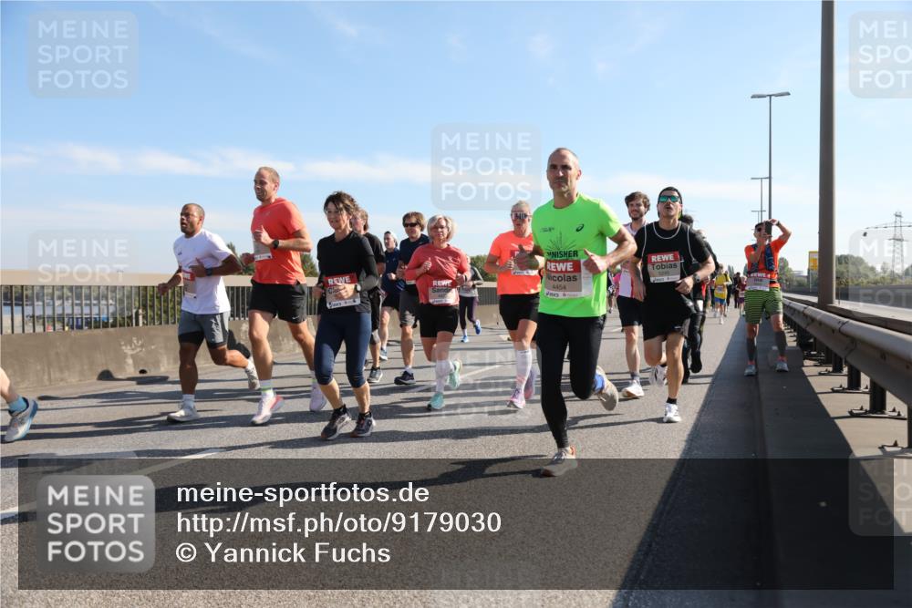 03.10.2025 - Köhlbrandbrückenlauf Yannick Fuchs http://msf.ph/oto/9179030 03.10.2025 11:18:51 Position 3 4454 meine-sportfotos.de