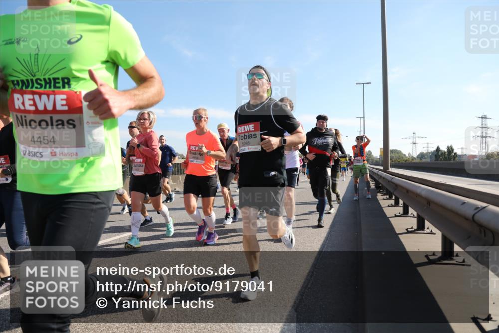 03.10.2025 - Köhlbrandbrückenlauf Yannick Fuchs http://msf.ph/oto/9179041 03.10.2025 11:18:52 Position 3 4454, 4406, 5245 meine-sportfotos.de