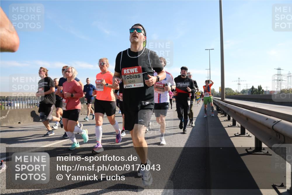 03.10.2025 - Köhlbrandbrückenlauf Yannick Fuchs http://msf.ph/oto/9179043 03.10.2025 11:18:52 Position 3 5245 meine-sportfotos.de