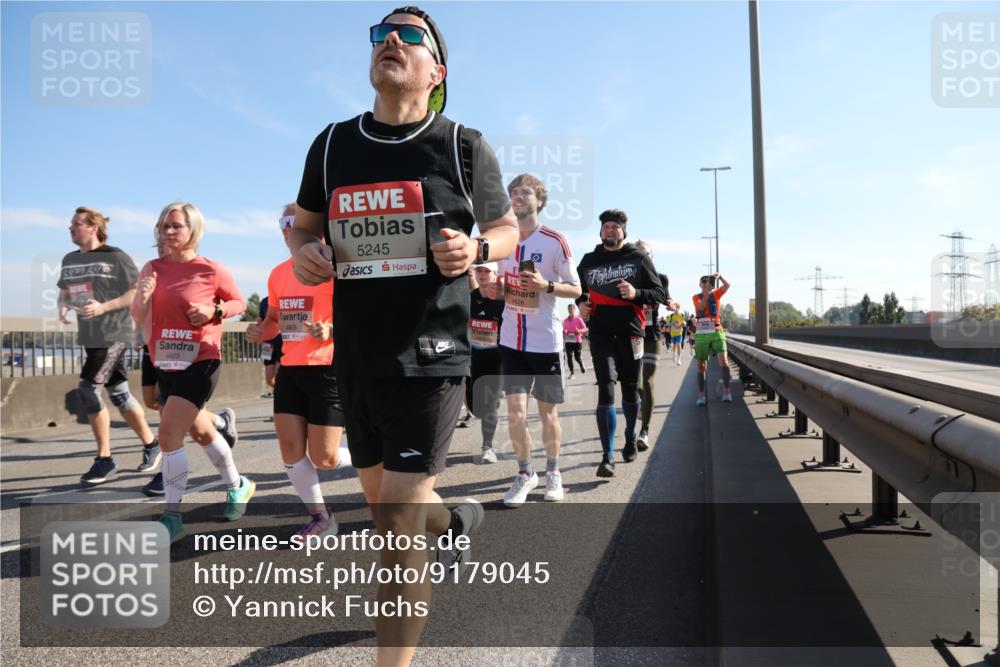 03.10.2025 - Köhlbrandbrückenlauf Yannick Fuchs http://msf.ph/oto/9179045 03.10.2025 11:18:52 Position 3 4423, 4406, 5245, 4628 meine-sportfotos.de