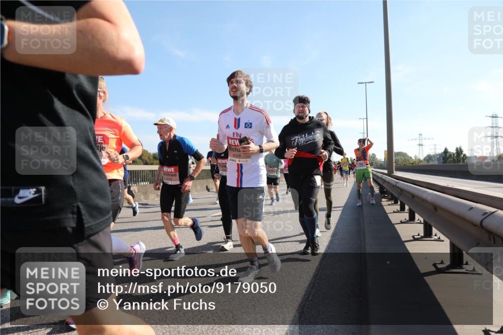 03.10.2025 - Köhlbrandbrückenlauf Yannick Fuchs http://msf.ph/oto/9179050 03.10.2025 11:18:53 Position 3 6318, 4628 meine-sportfotos.de