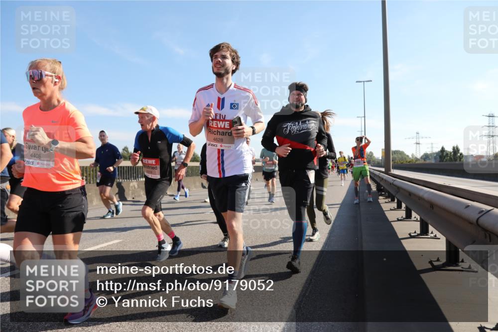 03.10.2025 - Köhlbrandbrückenlauf Yannick Fuchs http://msf.ph/oto/9179052 03.10.2025 11:18:53 Position 3 4408, 177711, 4628 meine-sportfotos.de
