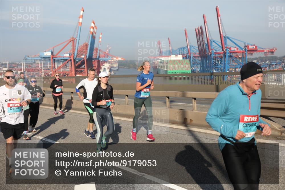 03.10.2025 - Köhlbrandbrückenlauf Yannick Fuchs http://msf.ph/oto/9179053 03.10.2025 08:51:31 Position 2 24, 2836, 2817 meine-sportfotos.de