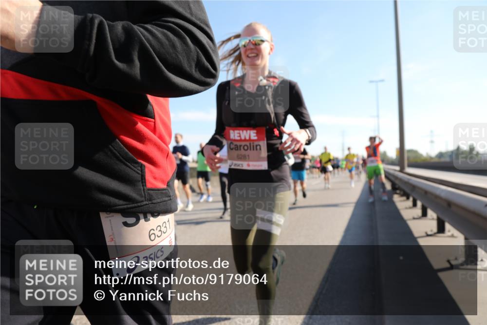 03.10.2025 - Köhlbrandbrückenlauf Yannick Fuchs http://msf.ph/oto/9179064 03.10.2025 11:18:54 Position 3 6331, 6281, 6 meine-sportfotos.de