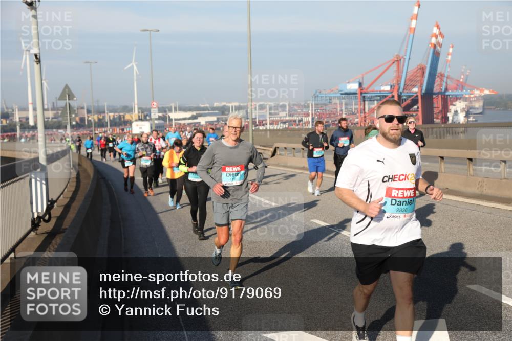 03.10.2025 - Köhlbrandbrückenlauf Yannick Fuchs http://msf.ph/oto/9179069 03.10.2025 08:51:32 Position 2 2, 2836 meine-sportfotos.de