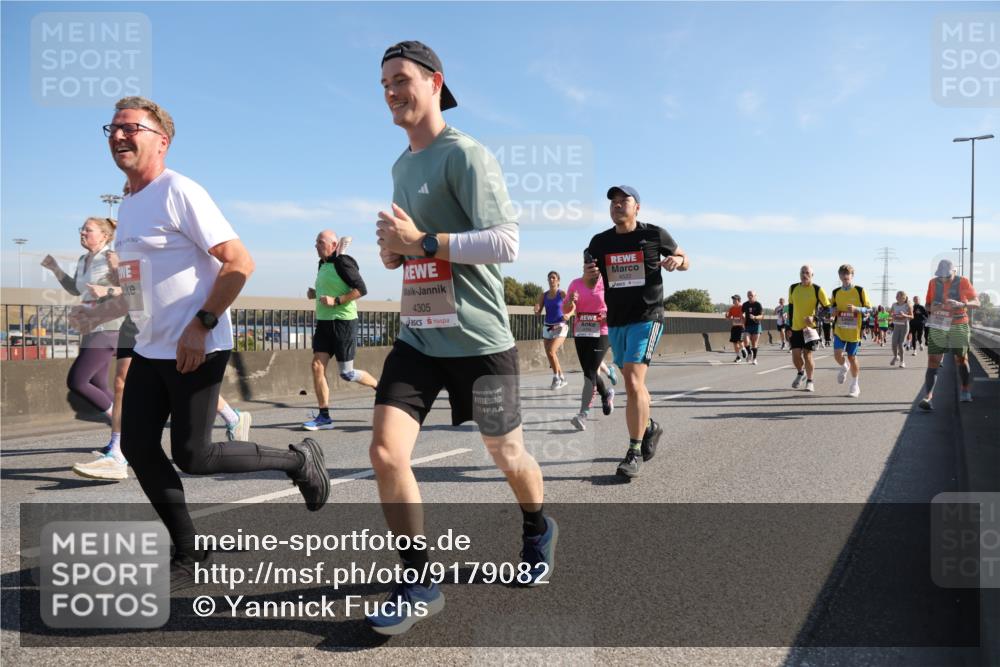 03.10.2025 - Köhlbrandbrückenlauf Yannick Fuchs http://msf.ph/oto/9179082 03.10.2025 11:18:56 Position 3 4305 meine-sportfotos.de