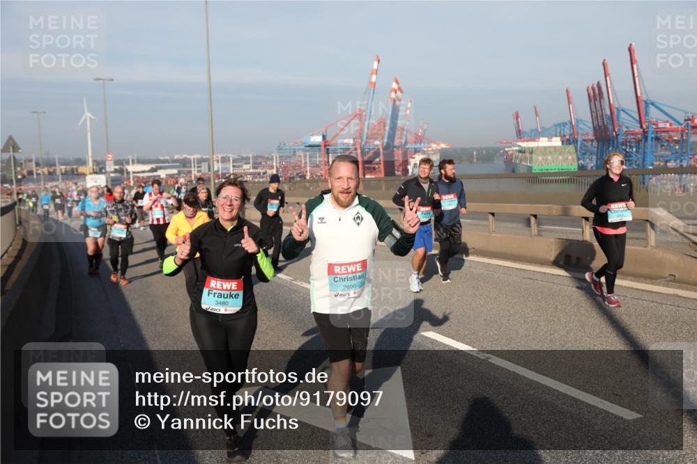 03.10.2025 - Köhlbrandbrückenlauf Yannick Fuchs http://msf.ph/oto/9179097 03.10.2025 08:51:35 Position 2 3480, 2690 meine-sportfotos.de