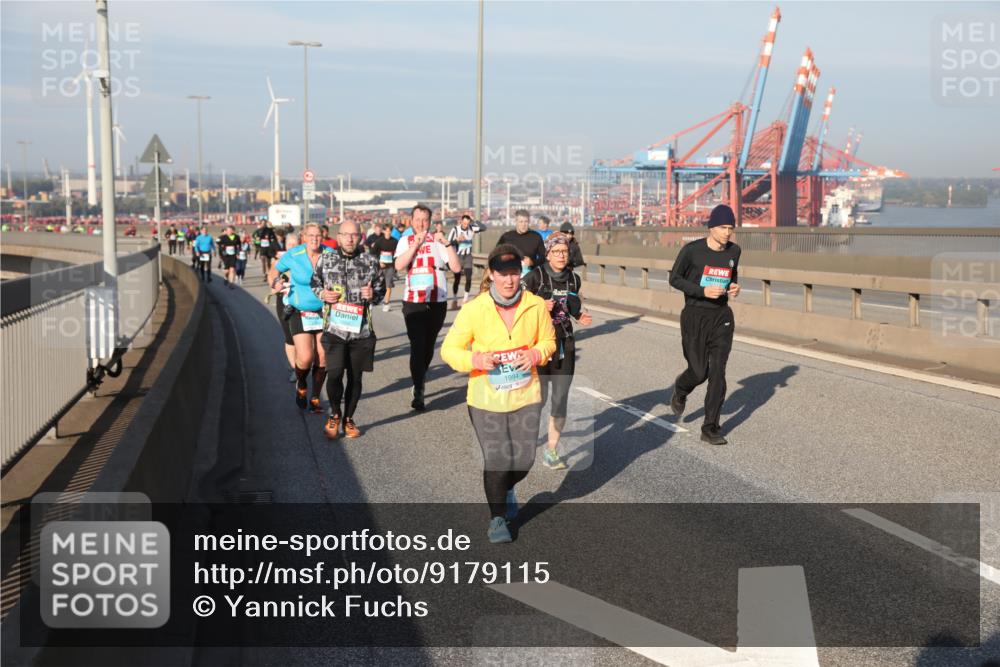 03.10.2025 - Köhlbrandbrückenlauf Yannick Fuchs http://msf.ph/oto/9179115 03.10.2025 08:51:36 Position 2 1994 meine-sportfotos.de