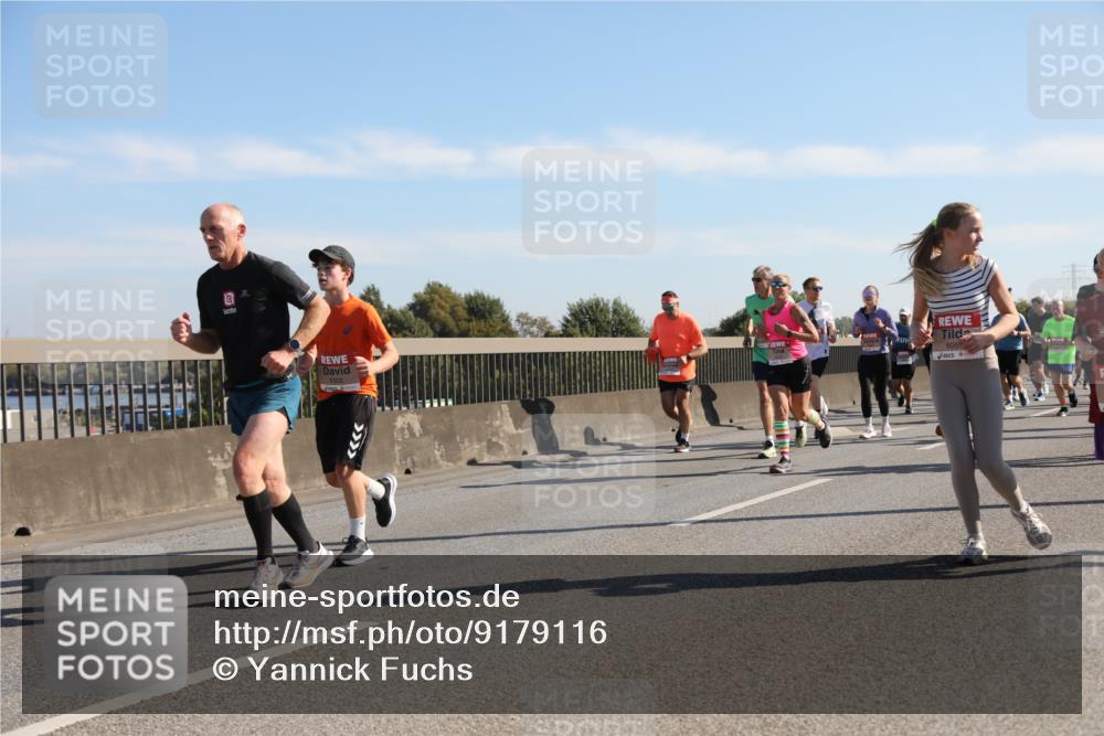 03.10.2025 - Köhlbrandbrückenlauf Yannick Fuchs http://msf.ph/oto/9179116 03.10.2025 11:18:59 Position 3 3 meine-sportfotos.de