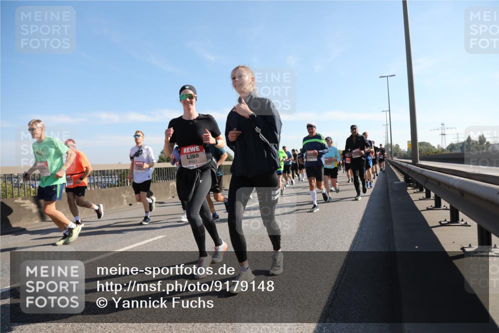 03.10.2025 - Köhlbrandbrückenlauf Yannick Fuchs http://msf.ph/oto/9179148 03.10.2025 11:19:03 Position 3 6487 meine-sportfotos.de