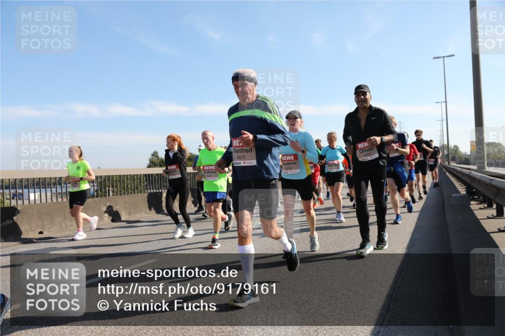 03.10.2025 - Köhlbrandbrückenlauf Yannick Fuchs http://msf.ph/oto/9179161 03.10.2025 11:19:04 Position 3 4679, 4314, 6353 meine-sportfotos.de