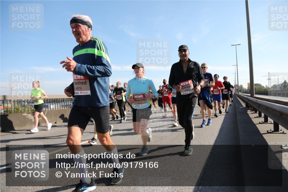 03.10.2025 - Köhlbrandbrückenlauf Yannick Fuchs http://msf.ph/oto/9179166 03.10.2025 11:19:04 Position 3 4679, 4314, 6353 meine-sportfotos.de