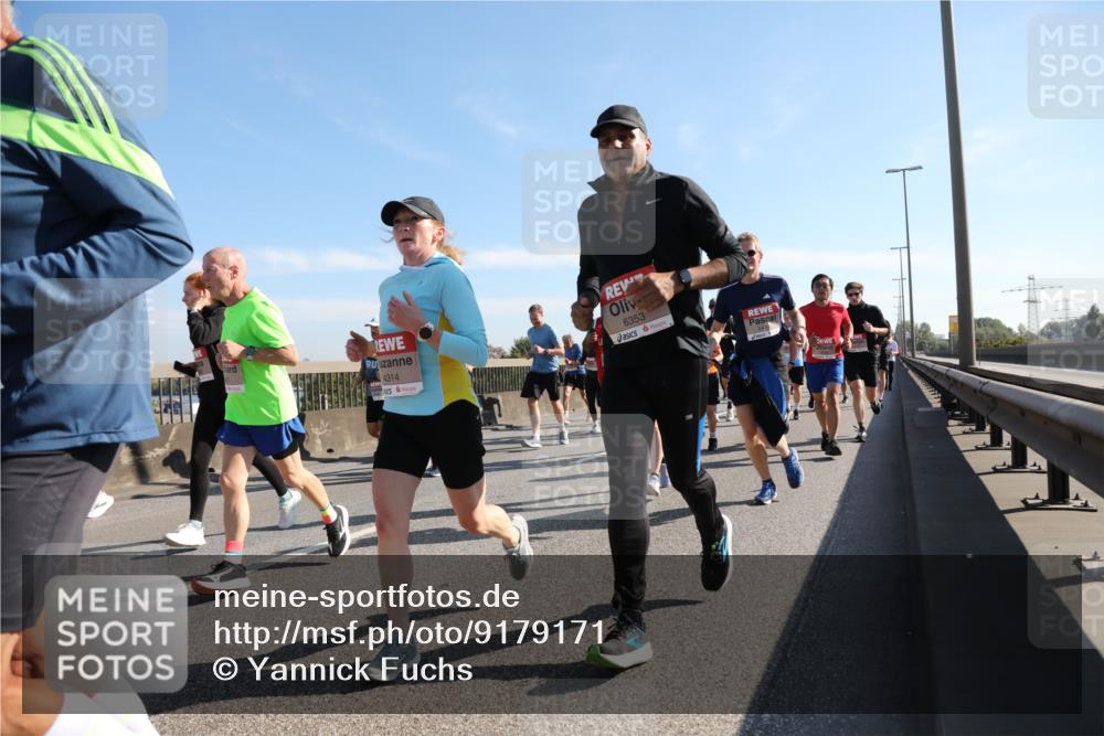 03.10.2025 - Köhlbrandbrückenlauf Yannick Fuchs http://msf.ph/oto/9179171 03.10.2025 11:19:05 Position 3 4314, 6353 meine-sportfotos.de