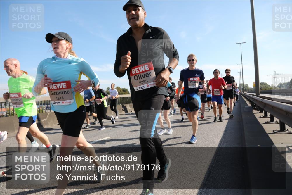 03.10.2025 - Köhlbrandbrückenlauf Yannick Fuchs http://msf.ph/oto/9179176 03.10.2025 11:19:05 Position 3 6467, 4314, 6353, 5414 meine-sportfotos.de