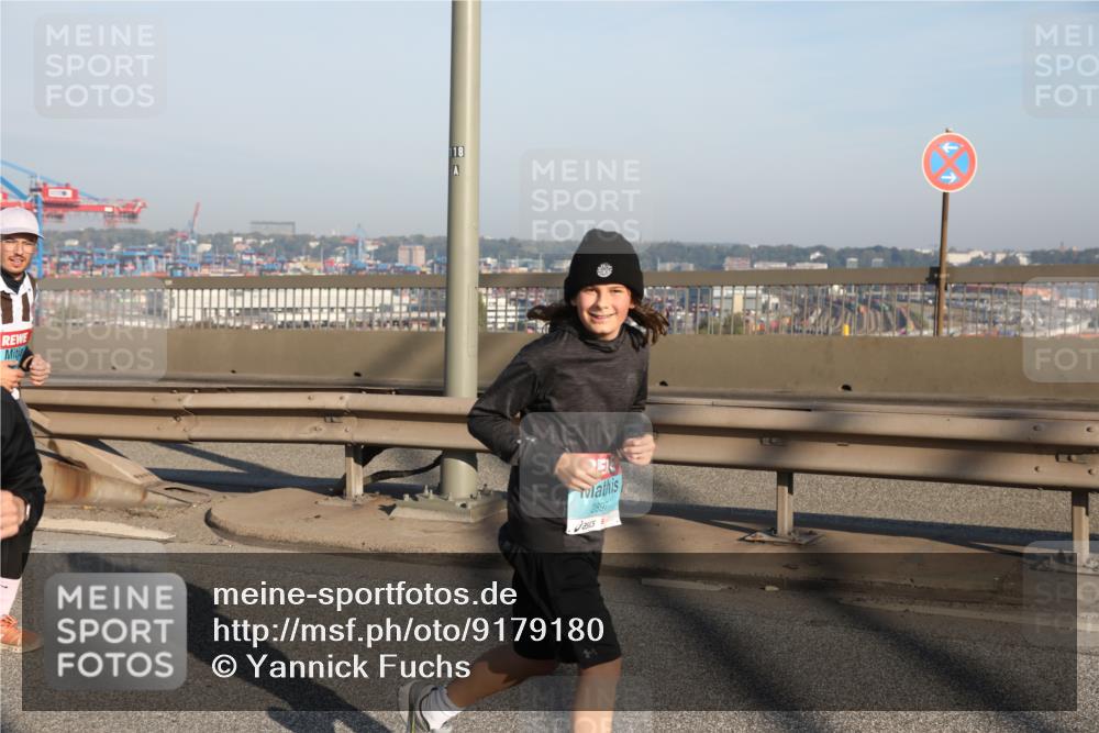 03.10.2025 - Köhlbrandbrückenlauf Yannick Fuchs http://msf.ph/oto/9179180 03.10.2025 08:51:44 Position 2 118 meine-sportfotos.de