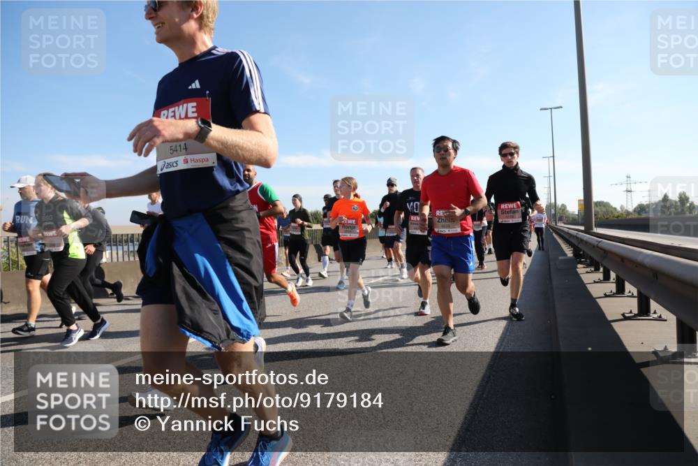 03.10.2025 - Köhlbrandbrückenlauf Yannick Fuchs http://msf.ph/oto/9179184 03.10.2025 11:19:06 Position 3 5414, 4639 meine-sportfotos.de