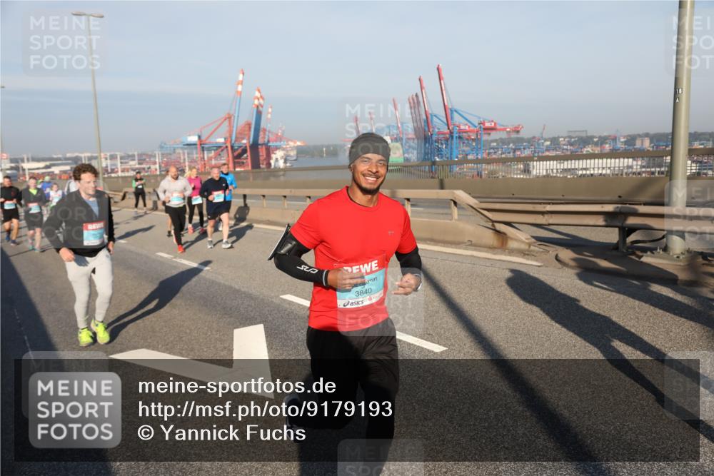 03.10.2025 - Köhlbrandbrückenlauf Yannick Fuchs http://msf.ph/oto/9179193 03.10.2025 08:51:46 Position 2 957, 3840, 18 meine-sportfotos.de
