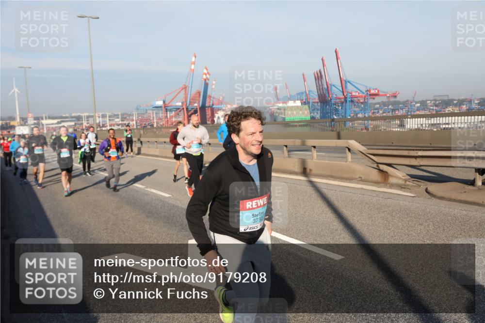 03.10.2025 - Köhlbrandbrückenlauf Yannick Fuchs http://msf.ph/oto/9179208 03.10.2025 08:51:47 Position 2 3732 meine-sportfotos.de